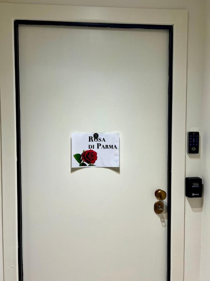 B&B Rosa Di Parma Bagian luar foto